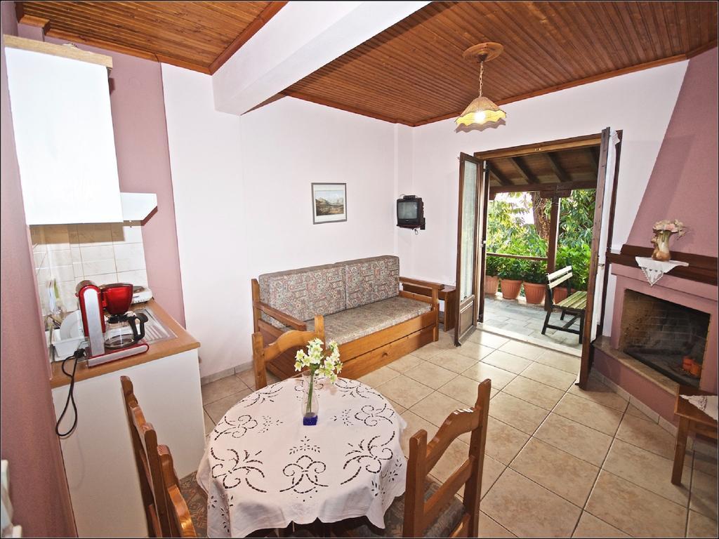 Villa Aglaini Áyios Dhimítrios Exteriör bild